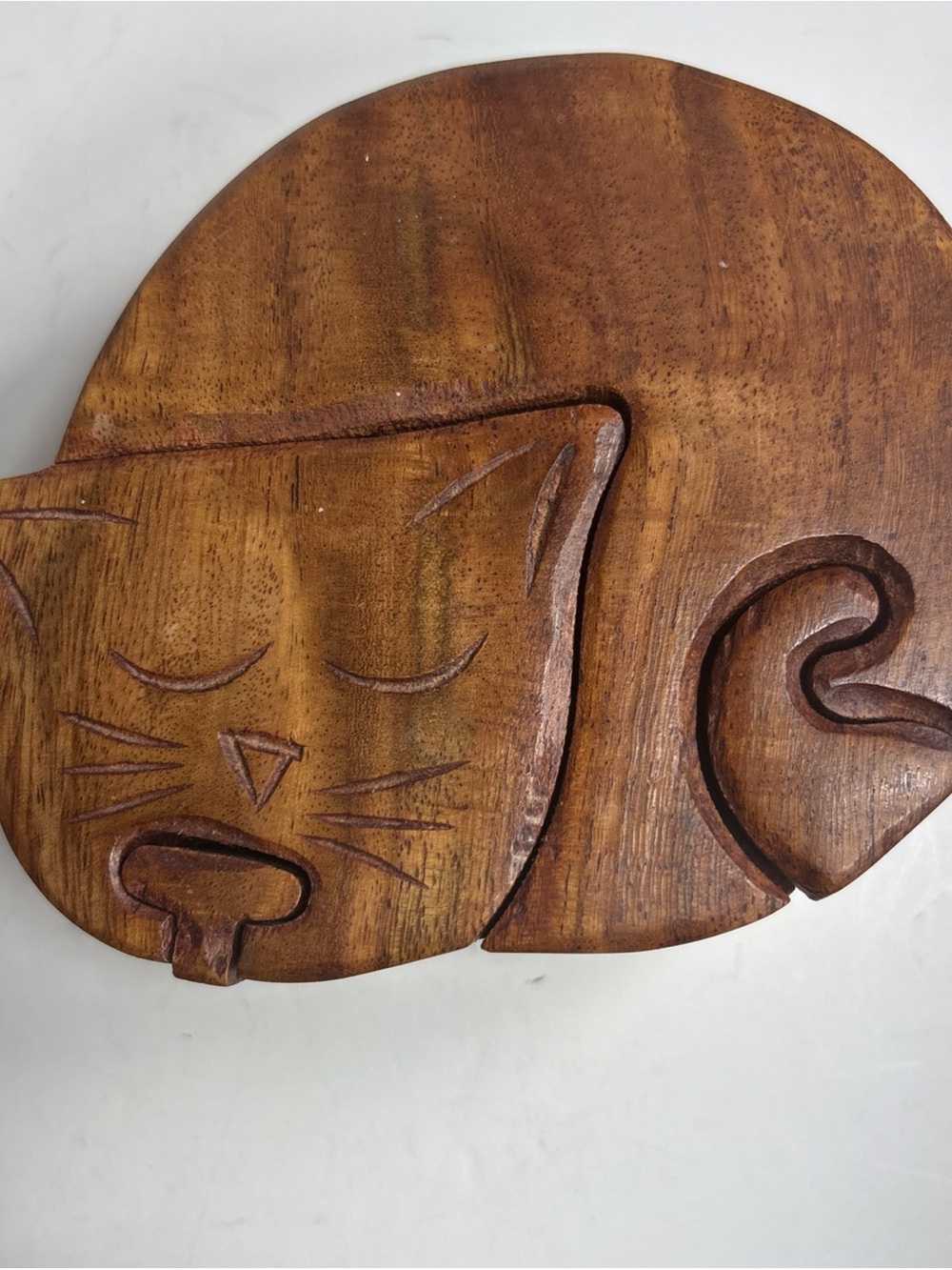 Handcrafted Brown Wooden Cat Décor - Pets Cat